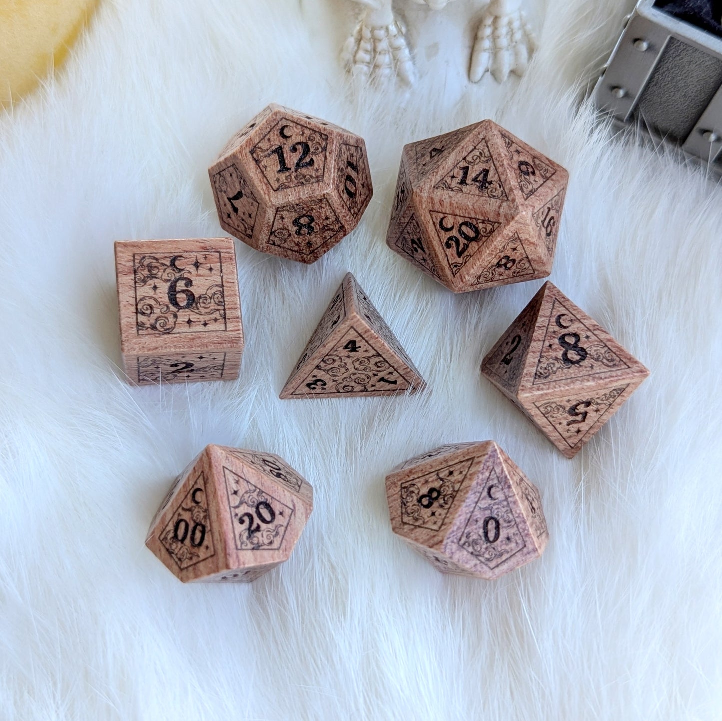Dreamy Rosewood Engraved Dice Set Dice sets Fennek & Finch