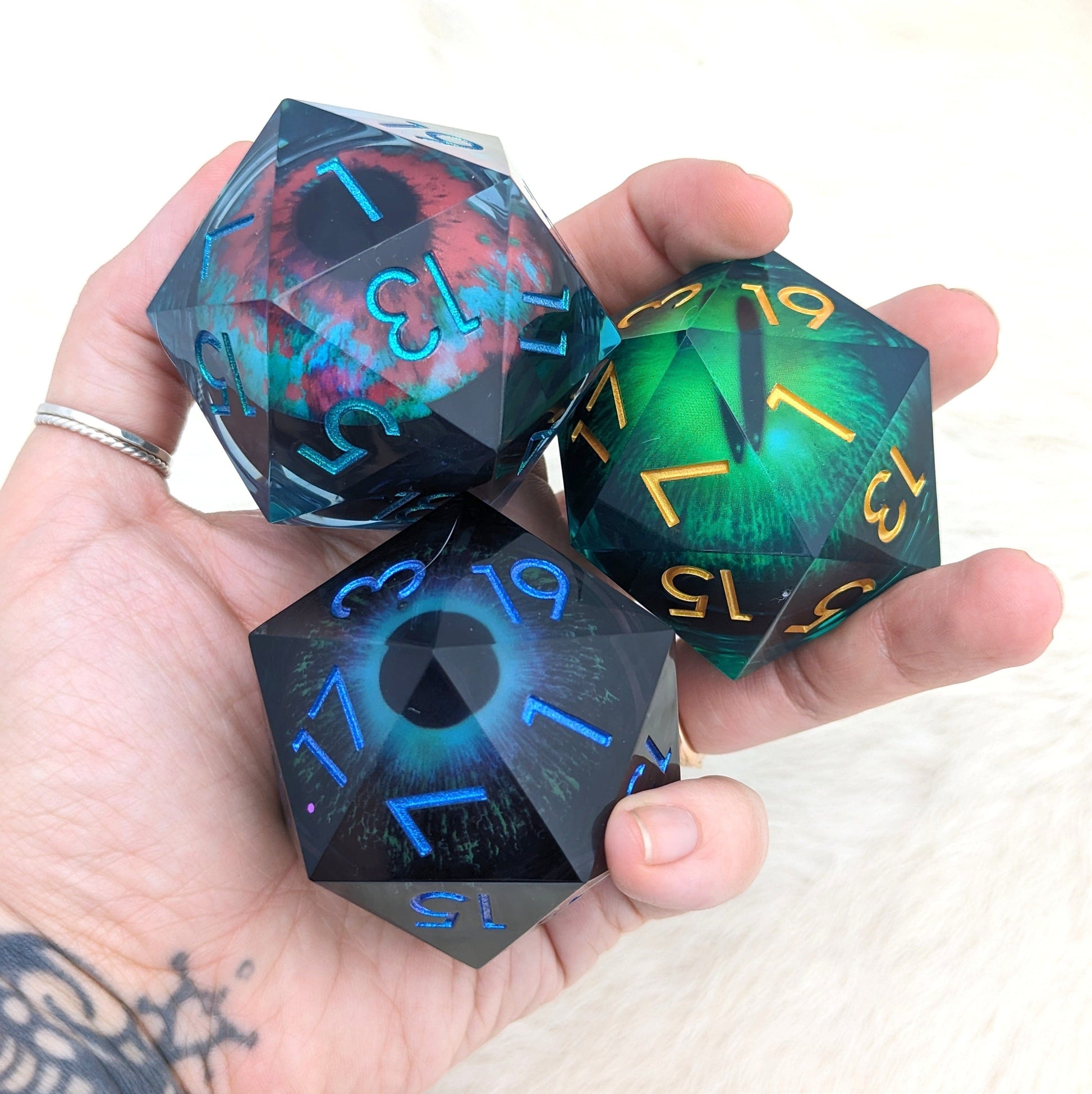 Extra Large D20 - Liquid Core Moving Eye Dice Sets & Games Fennek and Finch