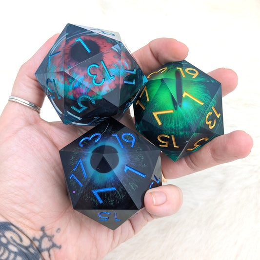 Extra Large D20 - Liquid Core Moving Eye