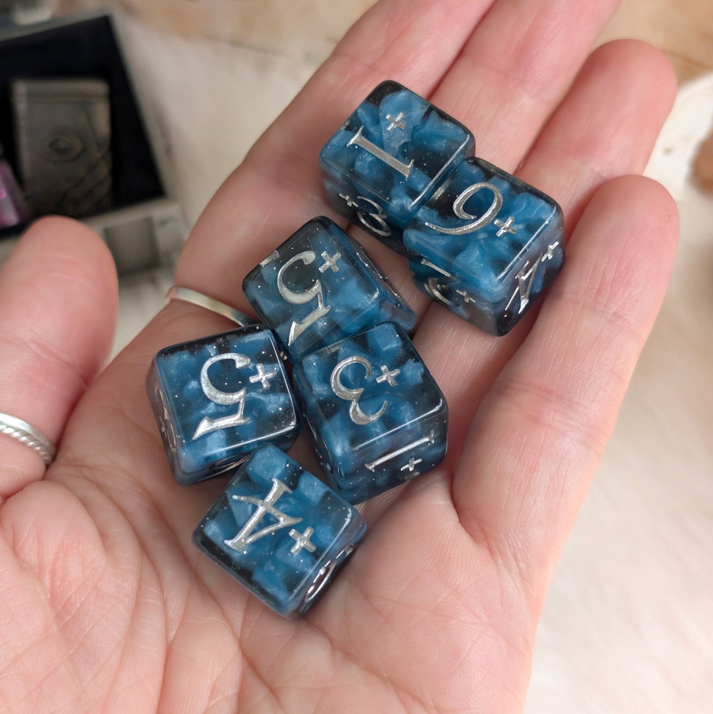 Mystic Mind - Black Blue 6 D6 Positive Counters Dice Fennek and Finch
