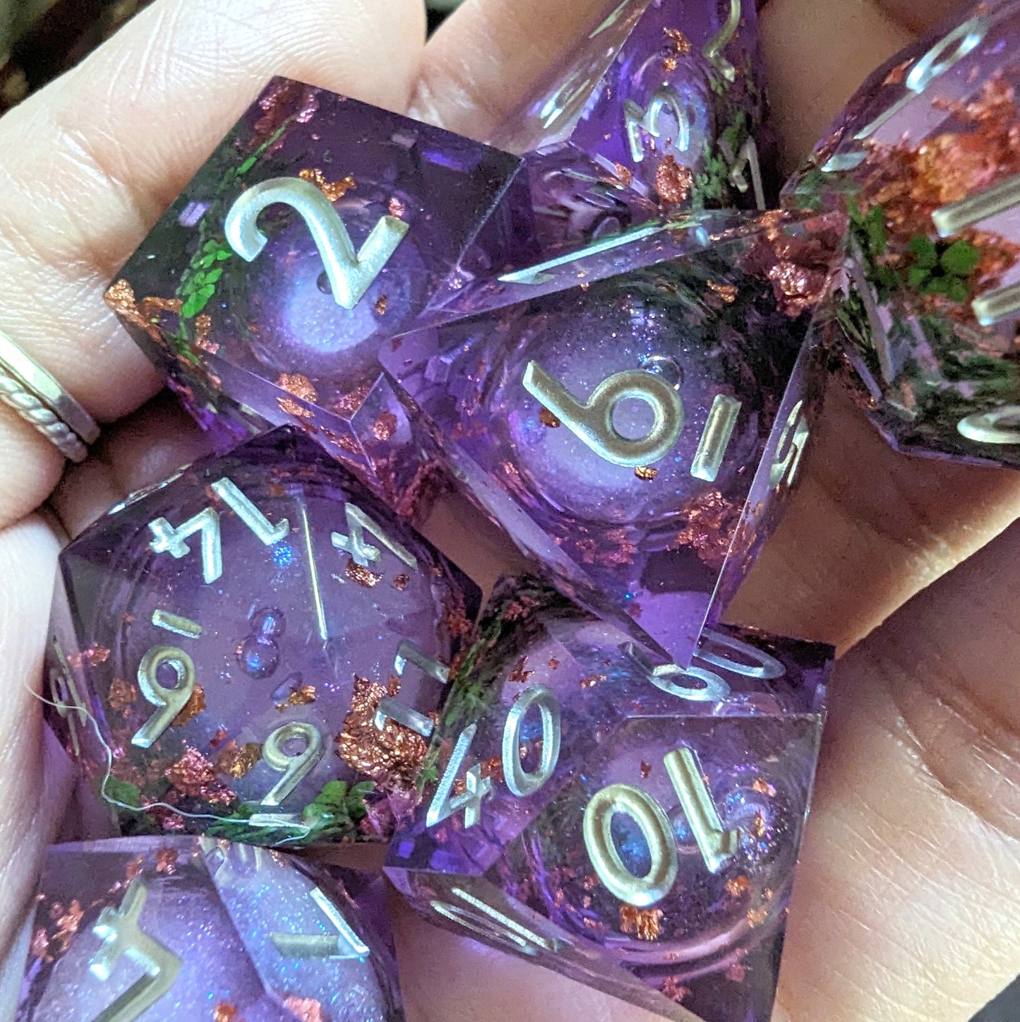Purple Liquid Core Sharp Edge Resin DnD Dice Set with Flowers