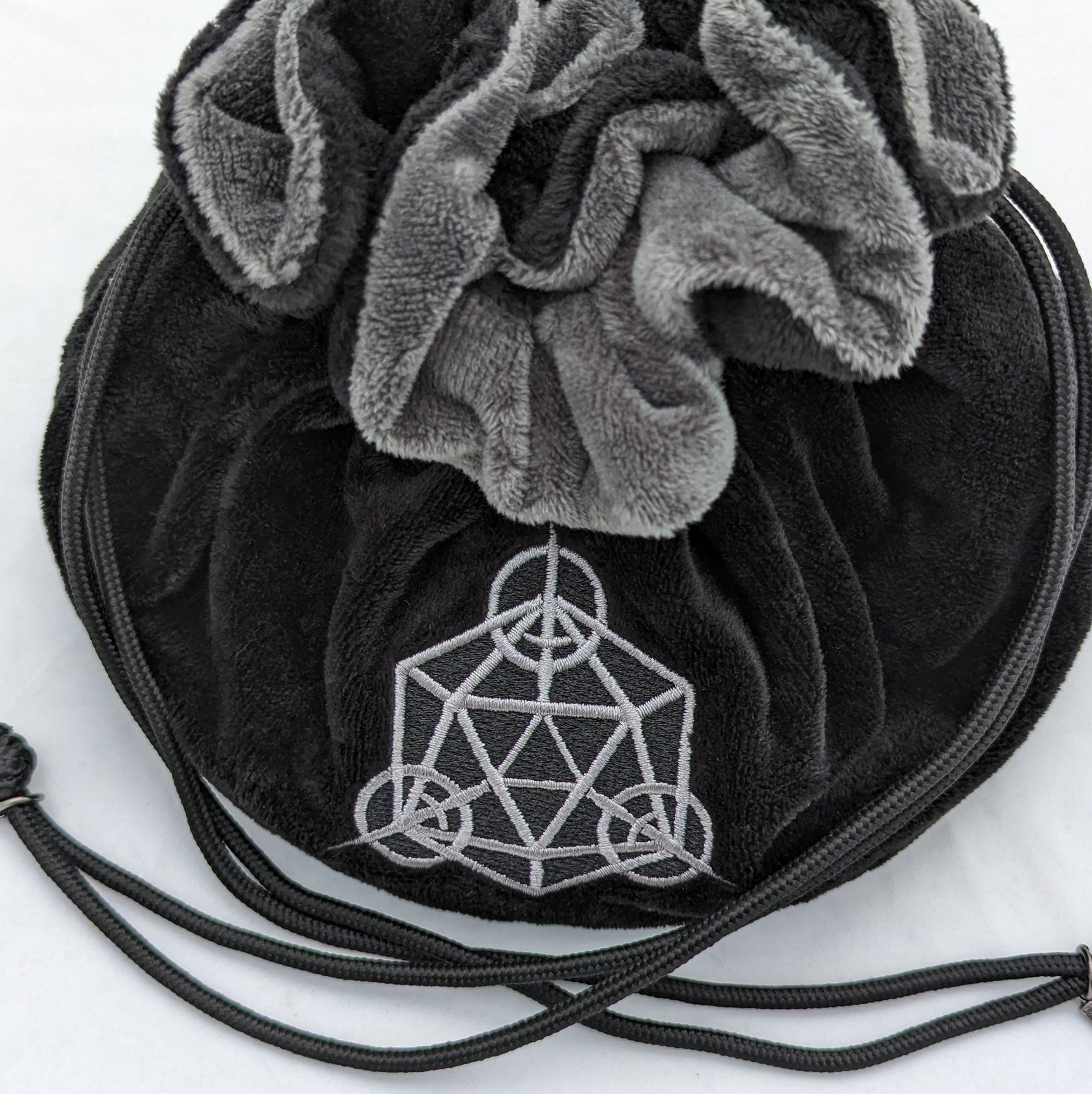 Rogue Dice Bag. Multi-pocket drawstring dice organizing bag Fennek and Finch