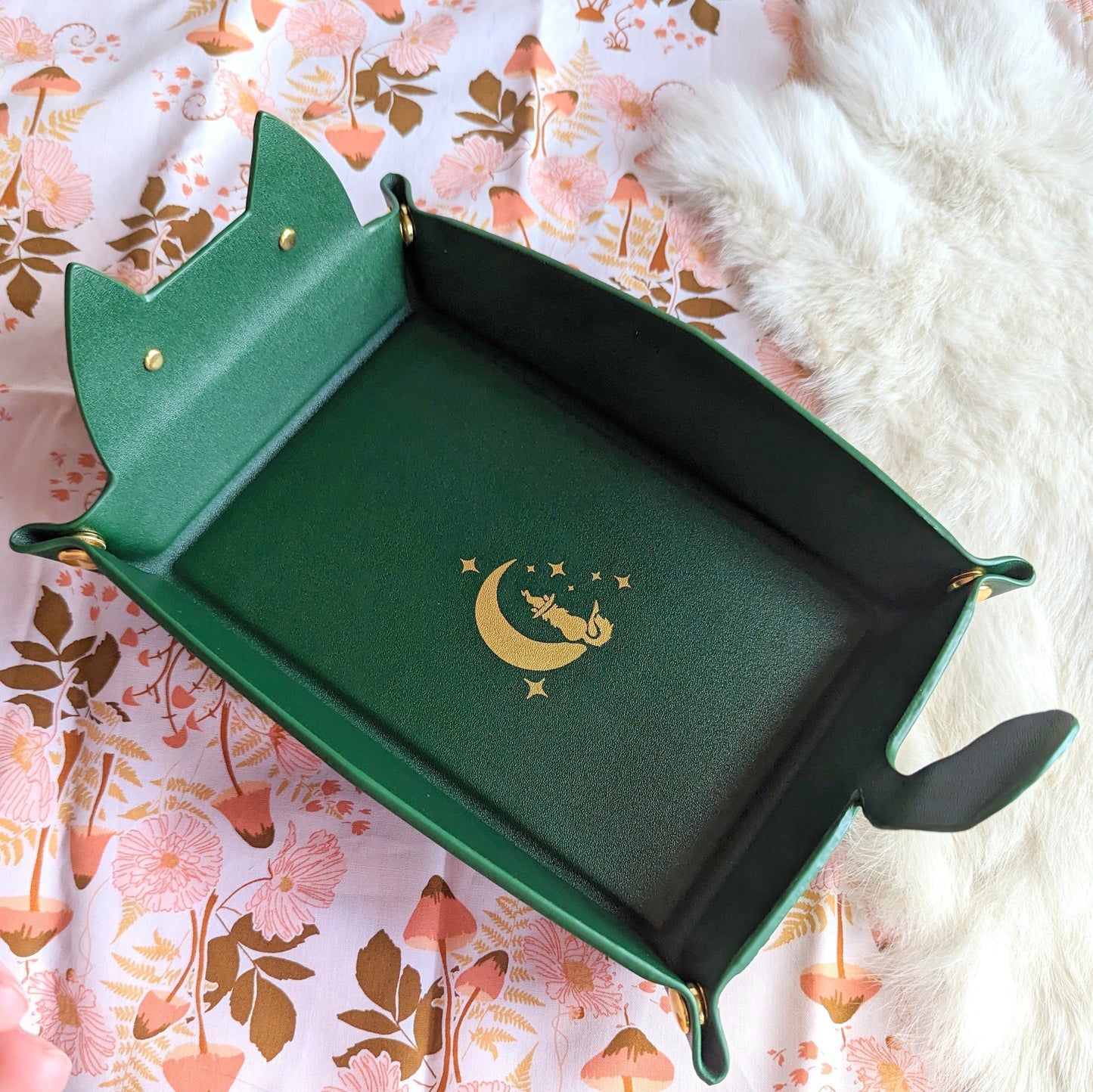 Emerald cat shaped dice rolling tray for DnD, snaps together, folds flat, perfect for tabletop gaming and cat lovers.