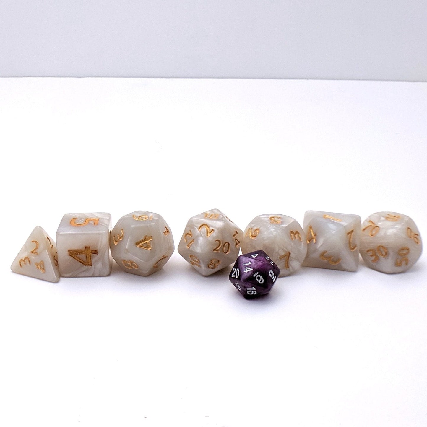 Giant Pearly Gates, Large White Pearl Dice Set Dice sets Fennek and Finch