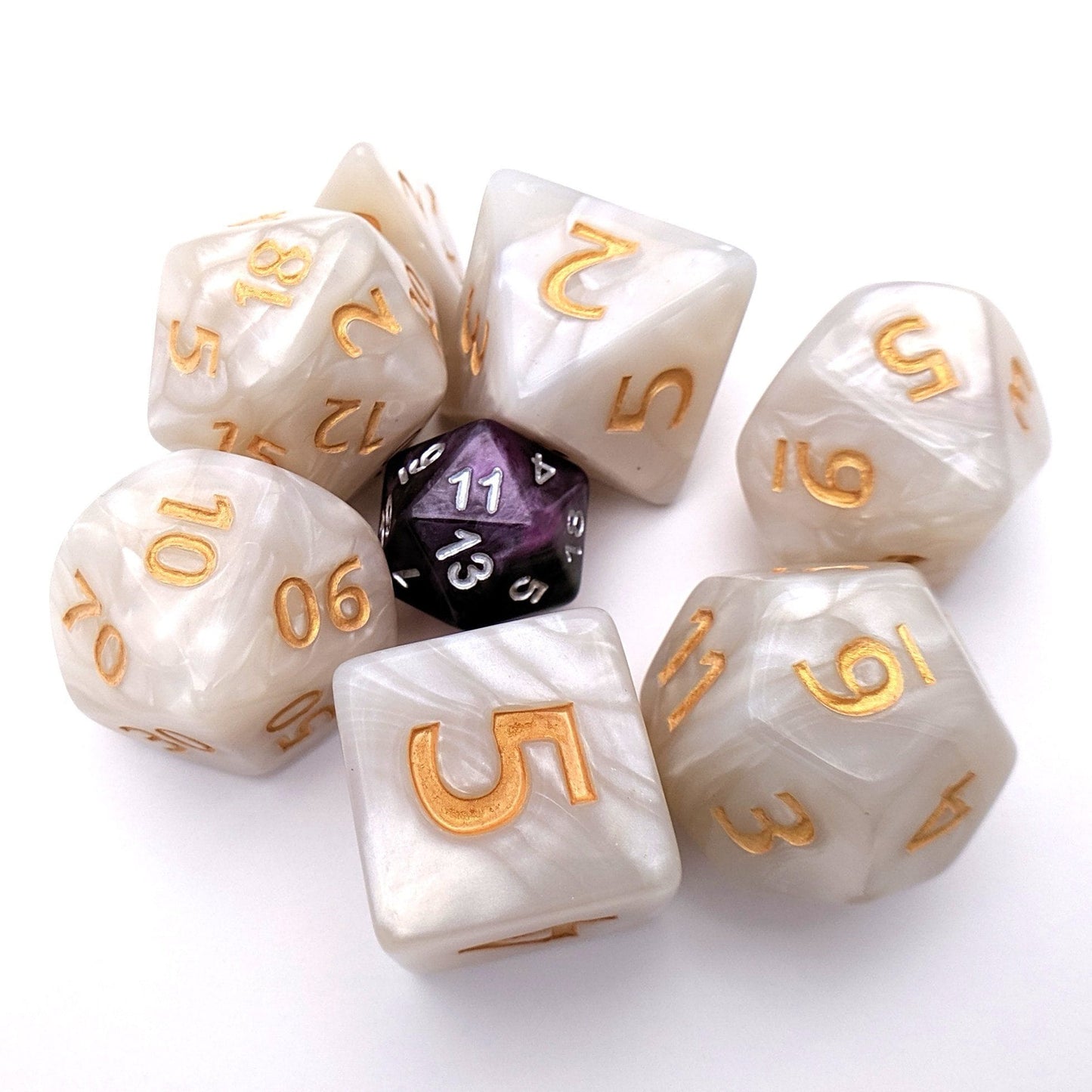 Giant Pearly Gates, Large White Pearl Dice Set Dice sets Fennek and Finch