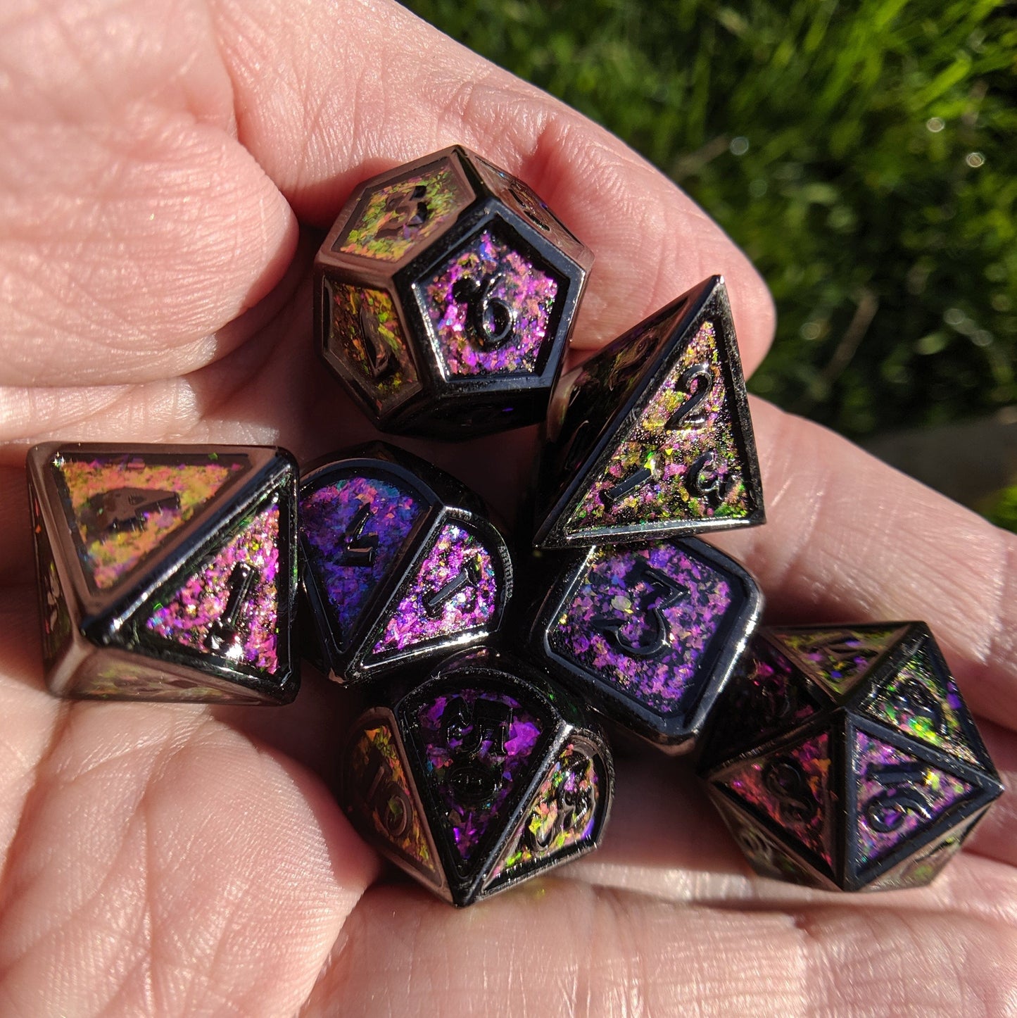 Glittering Magenta Green Color Shift Metal Dice Set with Black Trim Dice sets Fennek and Finch