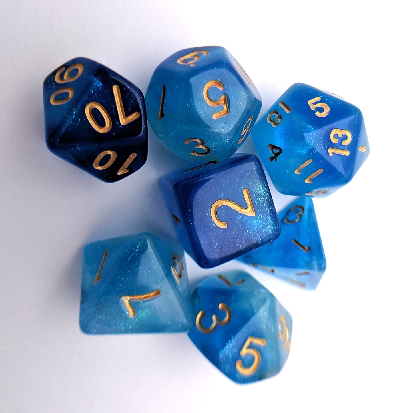 Mermaid Crown Dice Set – 7-Piece Semi-Translucent Shimmering Blue Acrylic DnD Dice sets Fennek and Finch