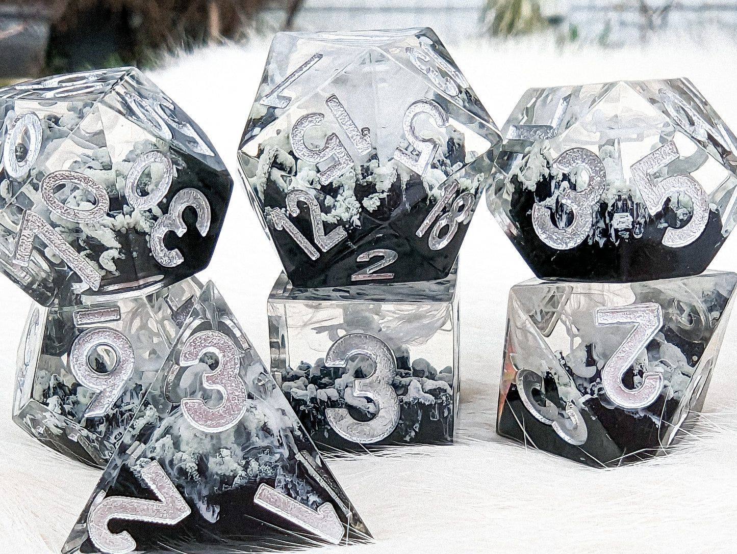 Snowy Mountain Sharp Edge Resin DnD Dice Set