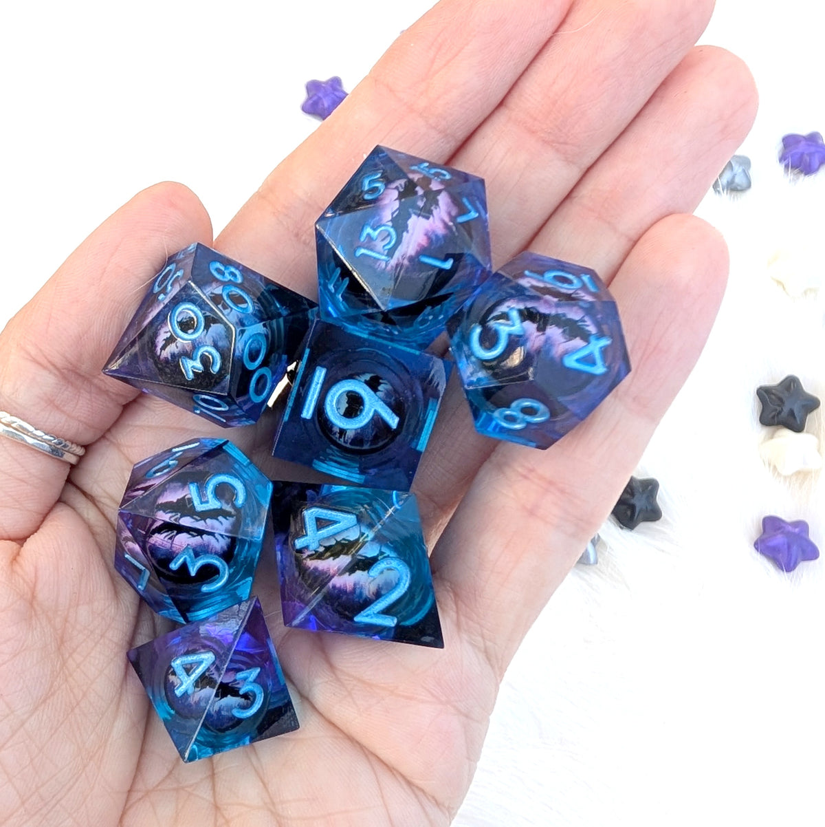 Moving Eye Liquid Core DnD Dice Set - Purple Blue - Eldritch Gaze