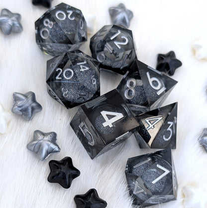 Black Liquid Core DnD Dice Set - Gray Glitter - Grave Mist