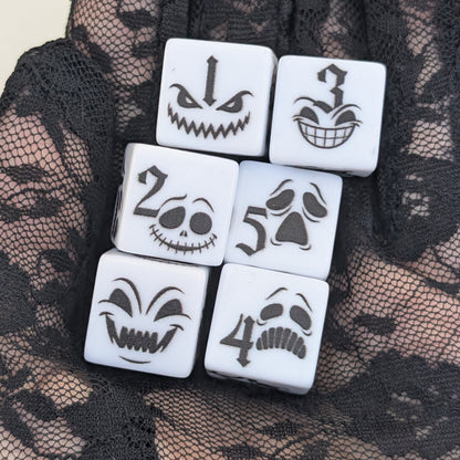 Spooky Ghost D6 Dice Set - Black & White - Little Nightmares