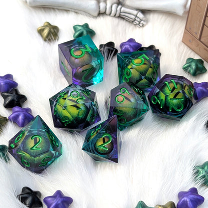 Moving Eye Liquid Core DnD Dice Set - Teal & Purple - Basilisk's Eye