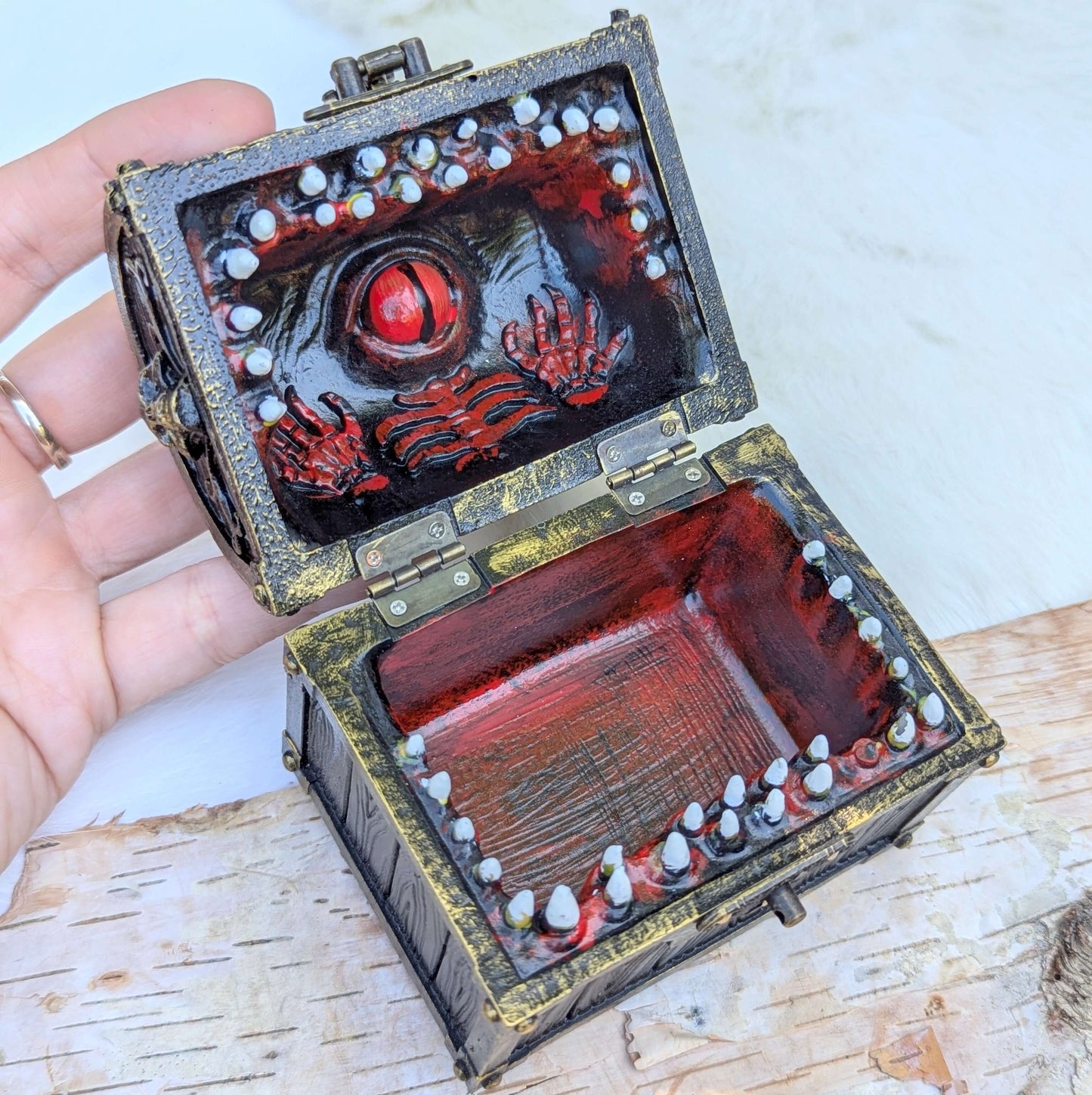 Open Mimic Treasure Chest Dice Box with red eyes and teeth detailing, showcasing an ornate fantasy design.