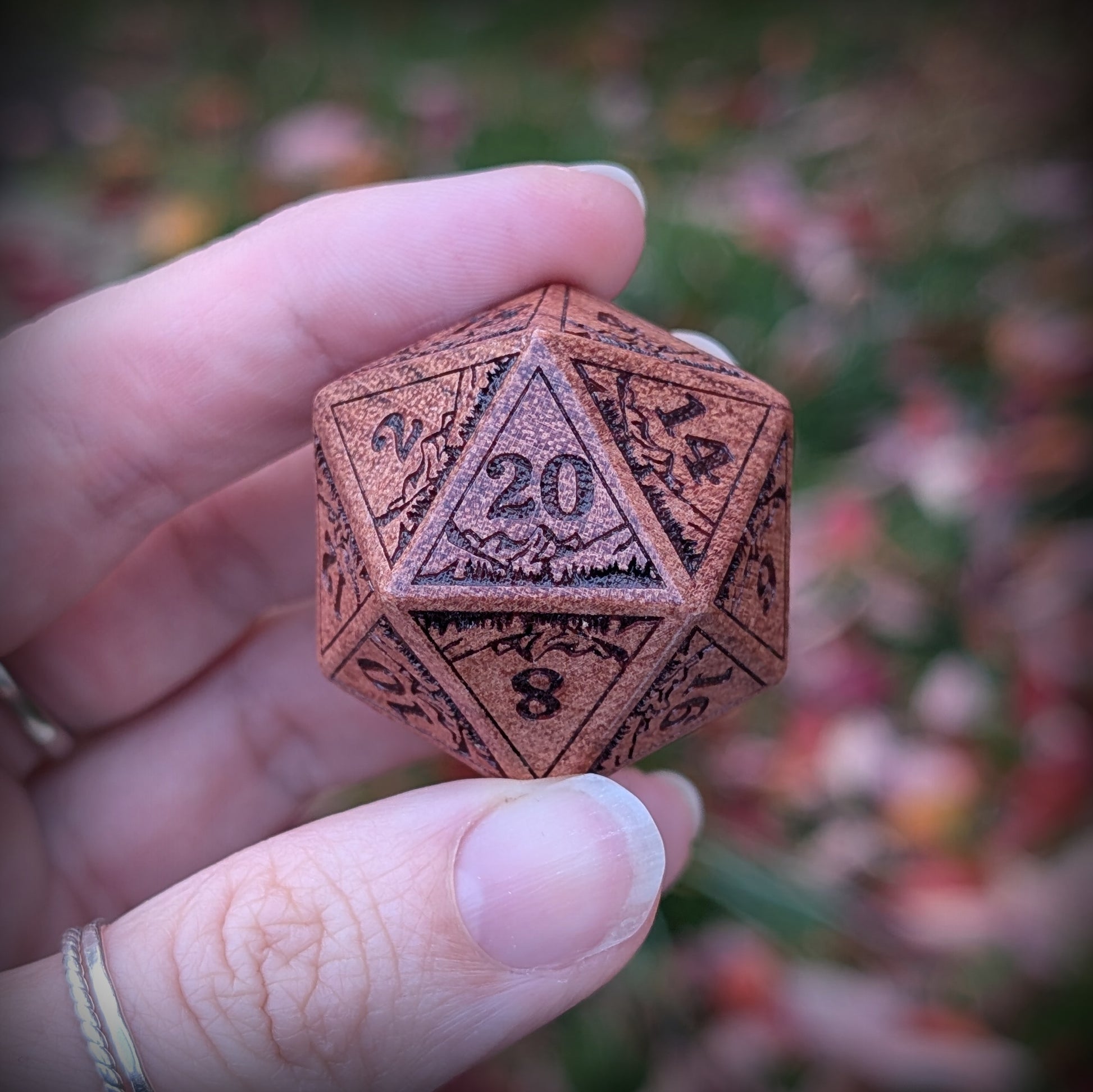 Everwild D20 – Large 1.25" Wooden Die with Mountains and Forest Engravings Dice sets Fennek and Finch