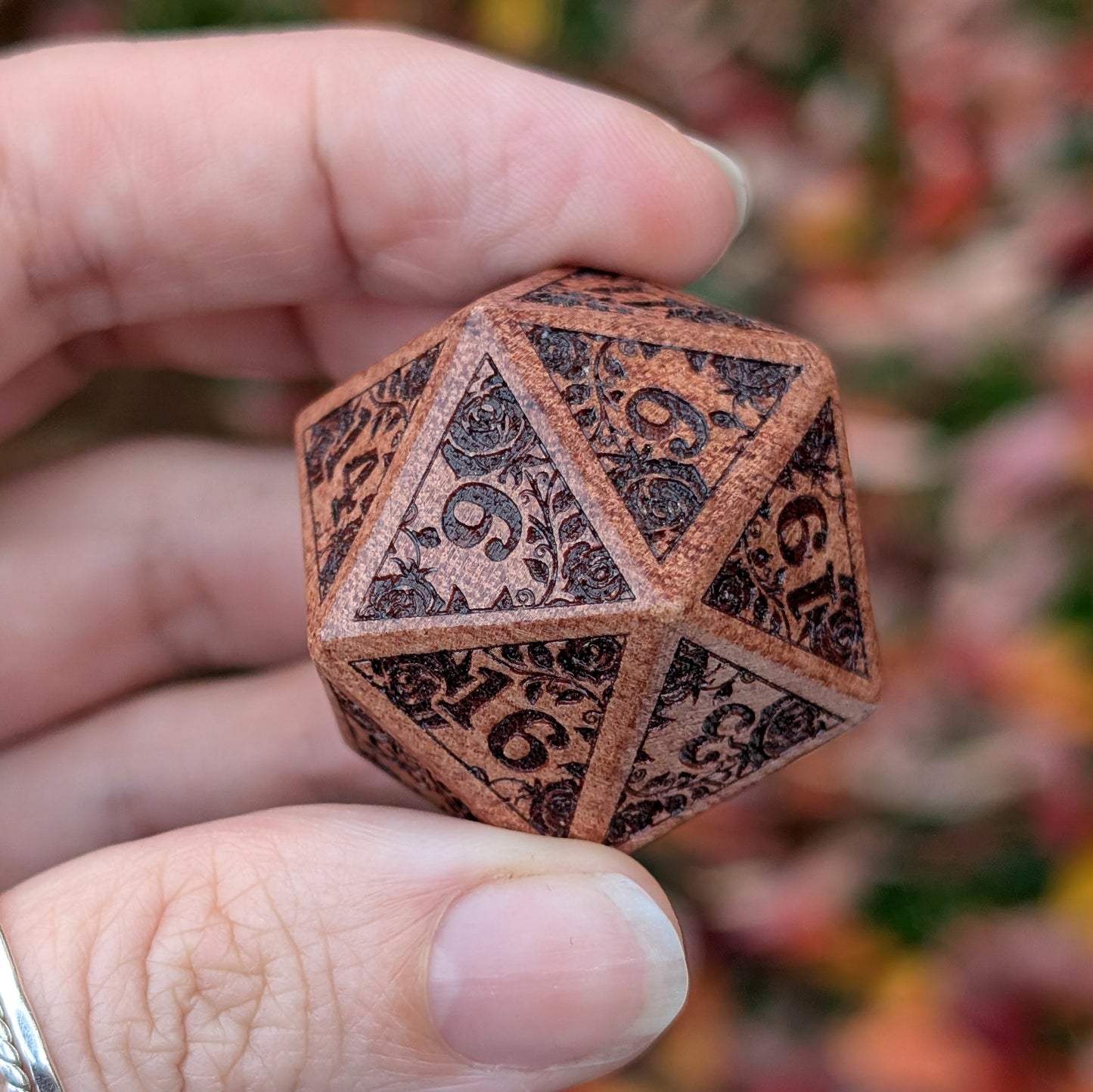 Rose Wood D20 – Large 1.25" Wooden Die with Rose Vines & Blossoms Dice sets Fennek and Finch