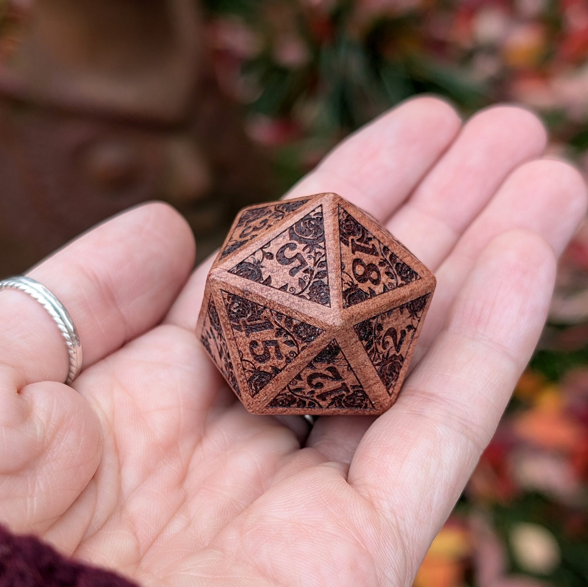 Rose Wood D20 – Large 1.25" Wooden Die with Rose Vines & Blossoms Dice sets Fennek and Finch
