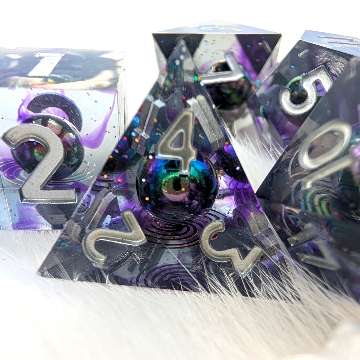 Sharp Edge DnD Dice Set - Purple Holographic Resin - Spectral portal