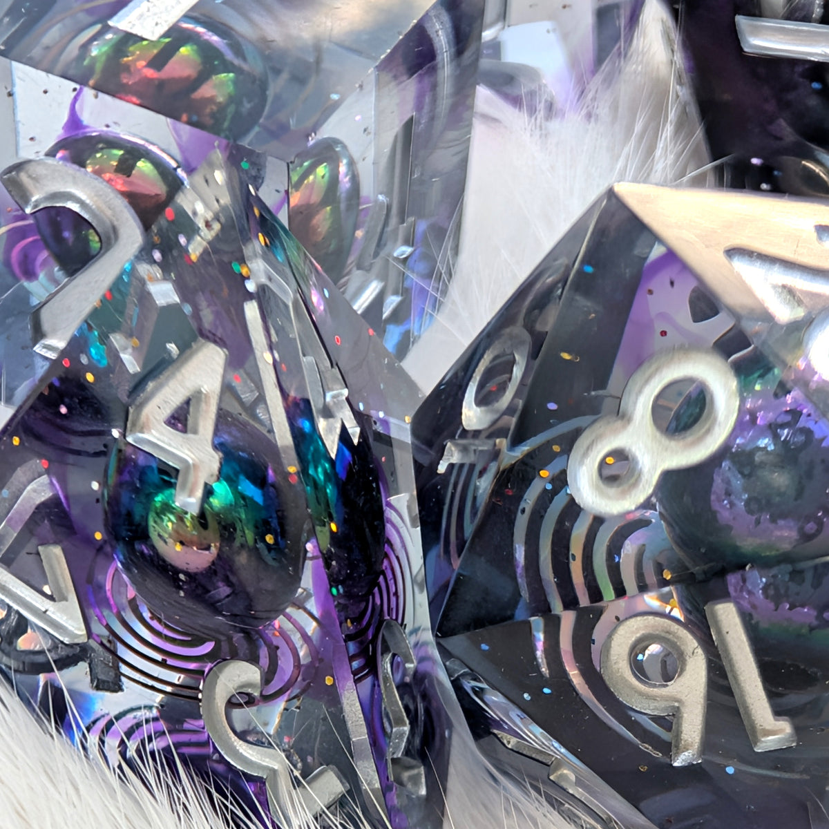 Sharp Edge DnD Dice Set - Purple Holographic Resin - Spectral portal