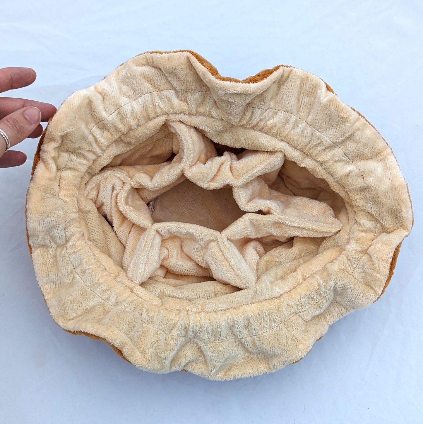 Bard Dice Bag – Multi - Pocket Brown Cream Velvet Pouch with Music Notes | Fennek & Finch - Fennek and Finch