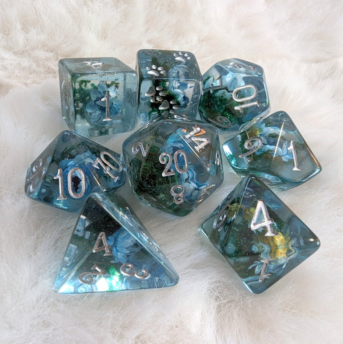 Blue Flower and Moss Dice Set – 8 - Piece Botanical DnD Dice with Paw D6 | Fennek & Finch - Fennek and Finch