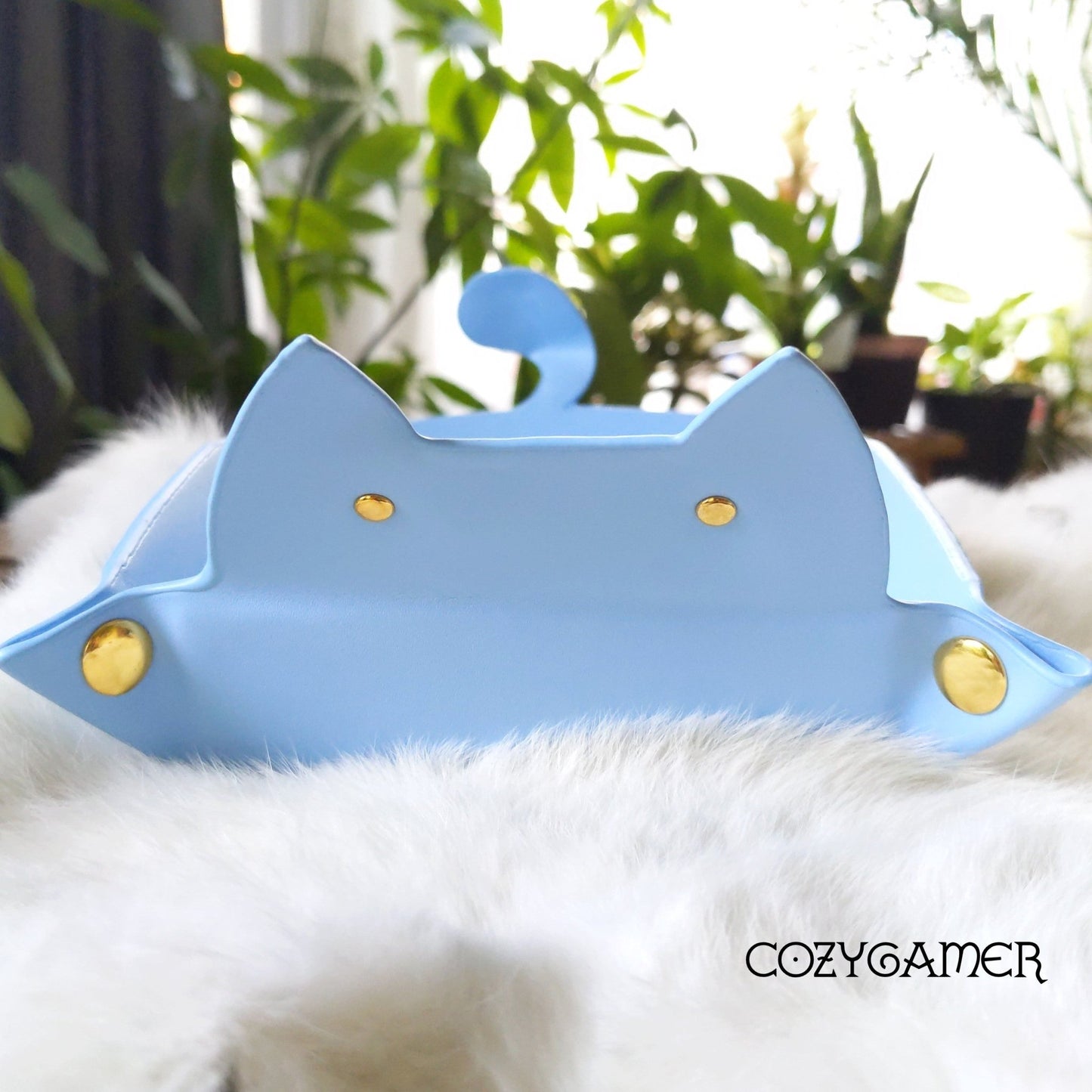 Cat Dice Tray in Light Blue | Foldable PU Leather Rolling Tray for DnD Dice Bags & Accessories Fennek & Finch