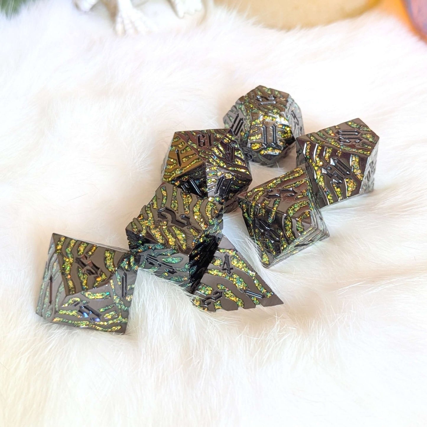 Clawstrike Metal Dice Set – 7 - Piece Zinc Alloy Claw DnD Dice - Fennek and Finch