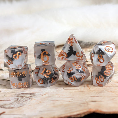 Crow Dice Set – 8pc Resin Dice with Flying Crows and Paw D6 - Fennek and Finch