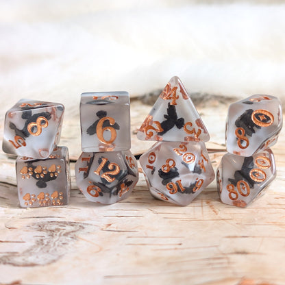 Crow Dice Set – 8pc Resin Dice with Flying Crows and Paw D6 - Fennek and Finch