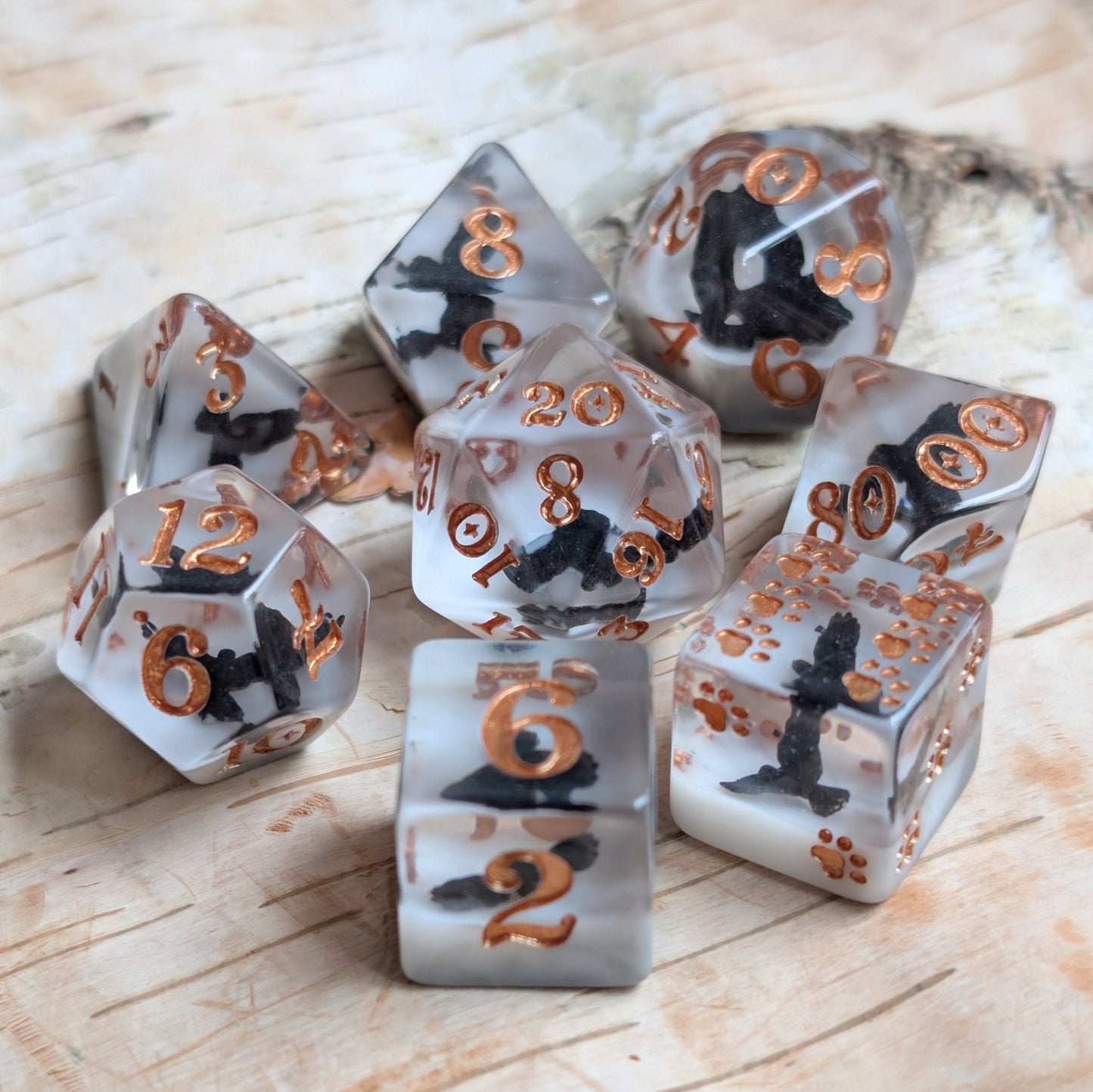 Crow Dice Set – 8pc Resin Dice with Flying Crows and Paw D6 - Fennek and Finch