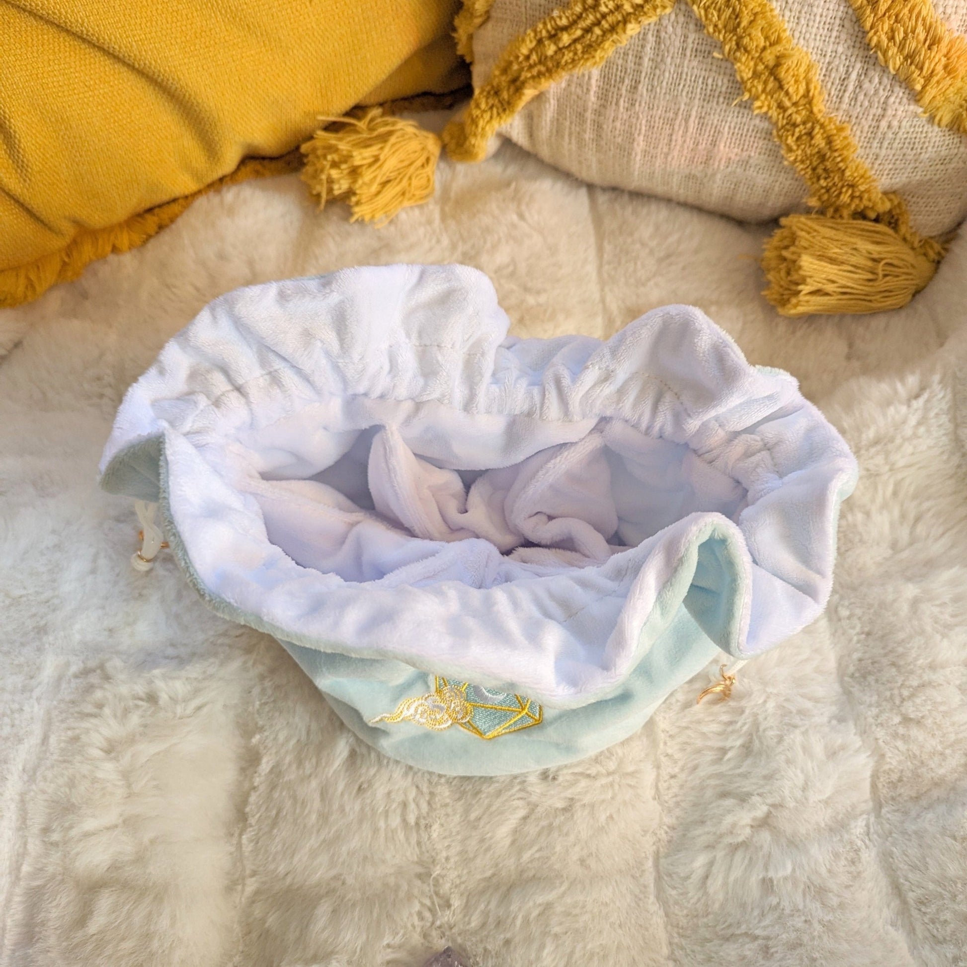 Dreamy Dice Bag – Multi - Pocket Blue White Velvet Pouch with D20 Moon | Fennek & Finch - Fennek and Finch