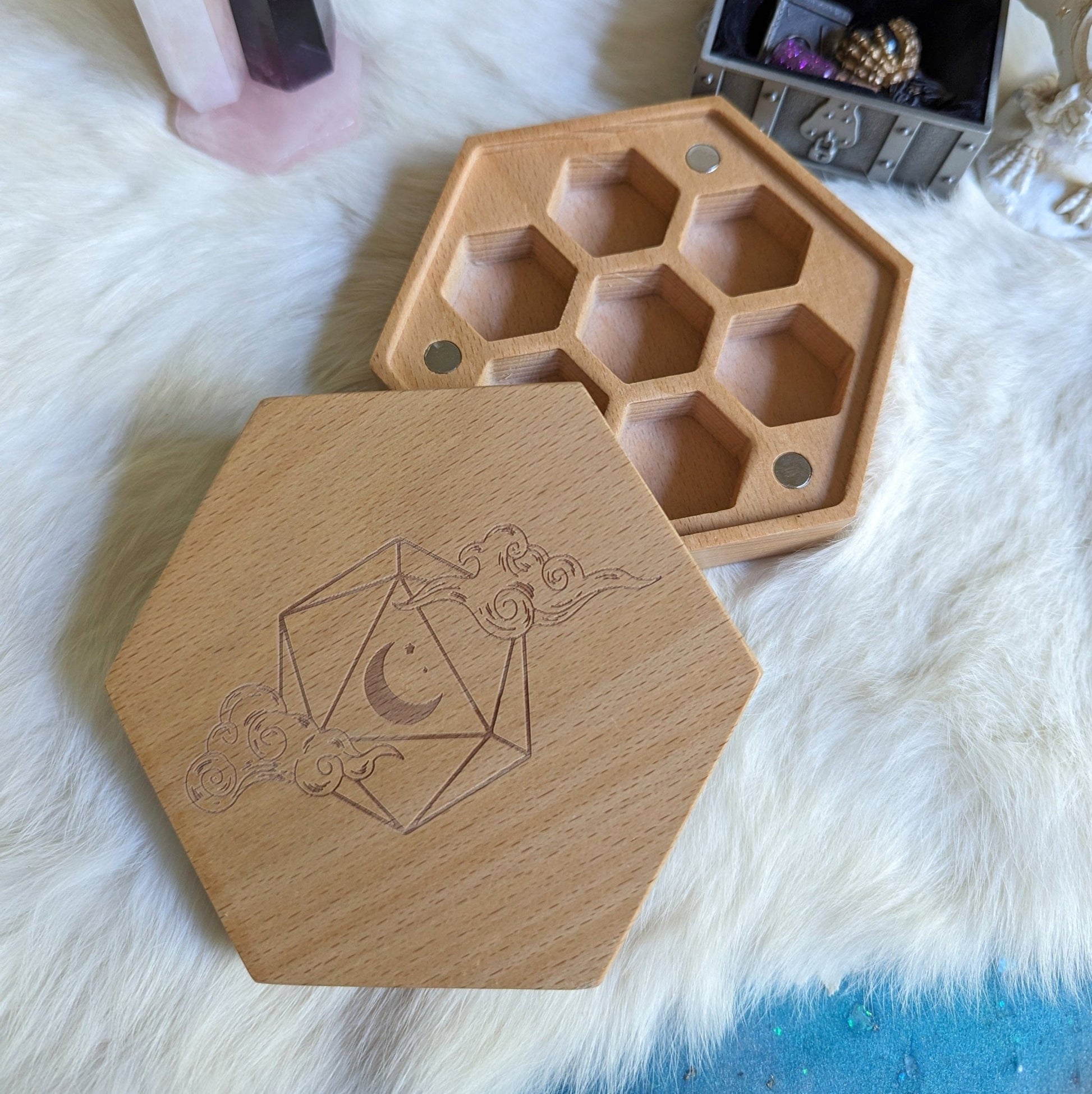 Dreamy Hexagonal Wood Dice Box – Beech Wood 4.2" x 4" Magnetic Storage Toy Chests Fennek and Finch