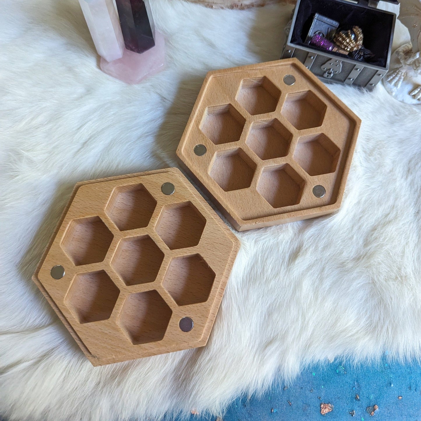 Dreamy Hexagonal Wood Dice Box – Beech Wood 4.2" x 4" Magnetic Storage Toy Chests Fennek and Finch