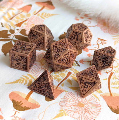 Dreamy Star and Moon Wood Dice Set – 7 - Piece Engraved Wooden DnD Dice | Fennek & Finch - Fennek and Finch