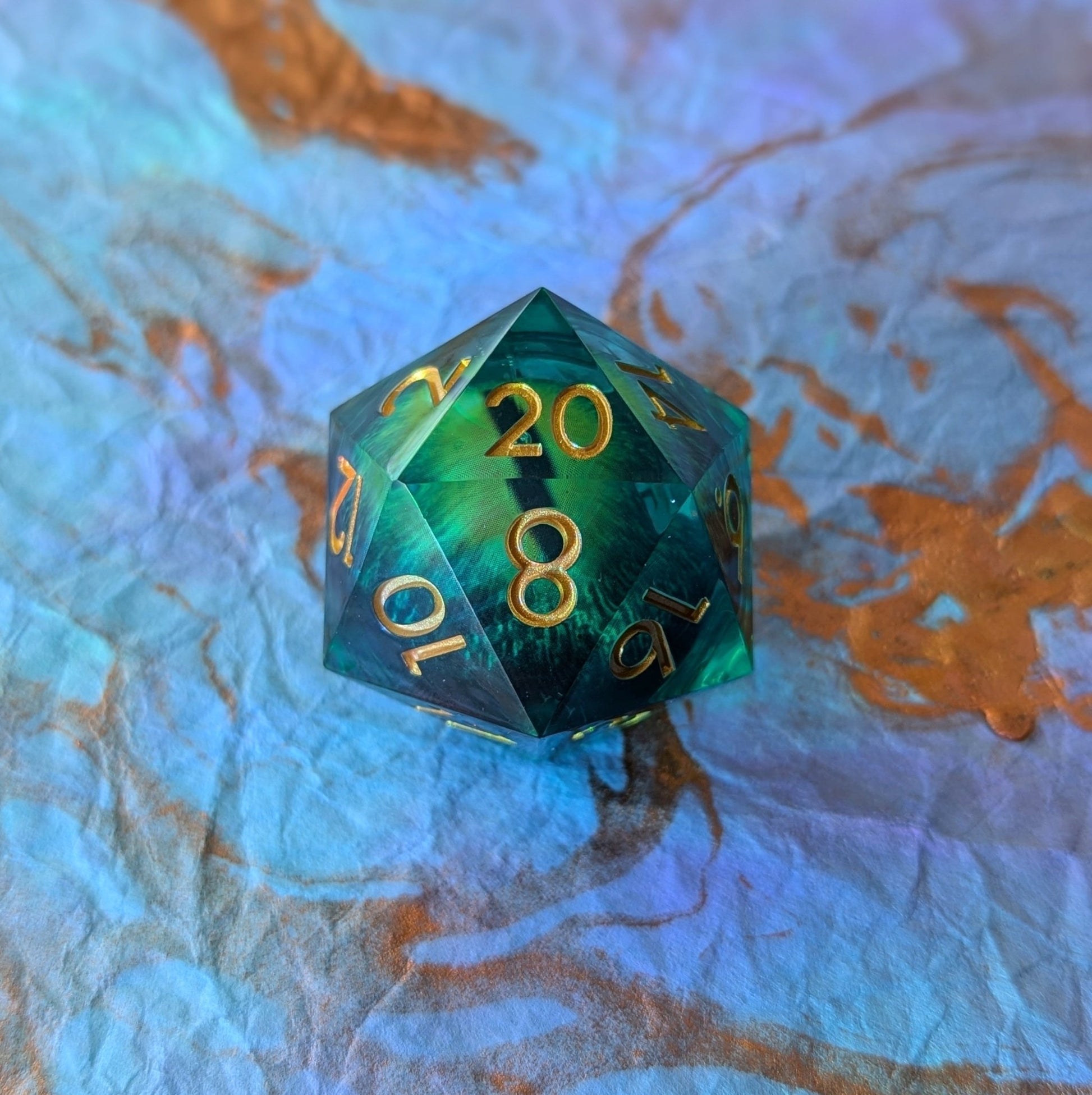 Emerald Eye Liquid Core D20 – Large Green Moving Eye DnD Die Dice Sets & Games Fennek and Finch