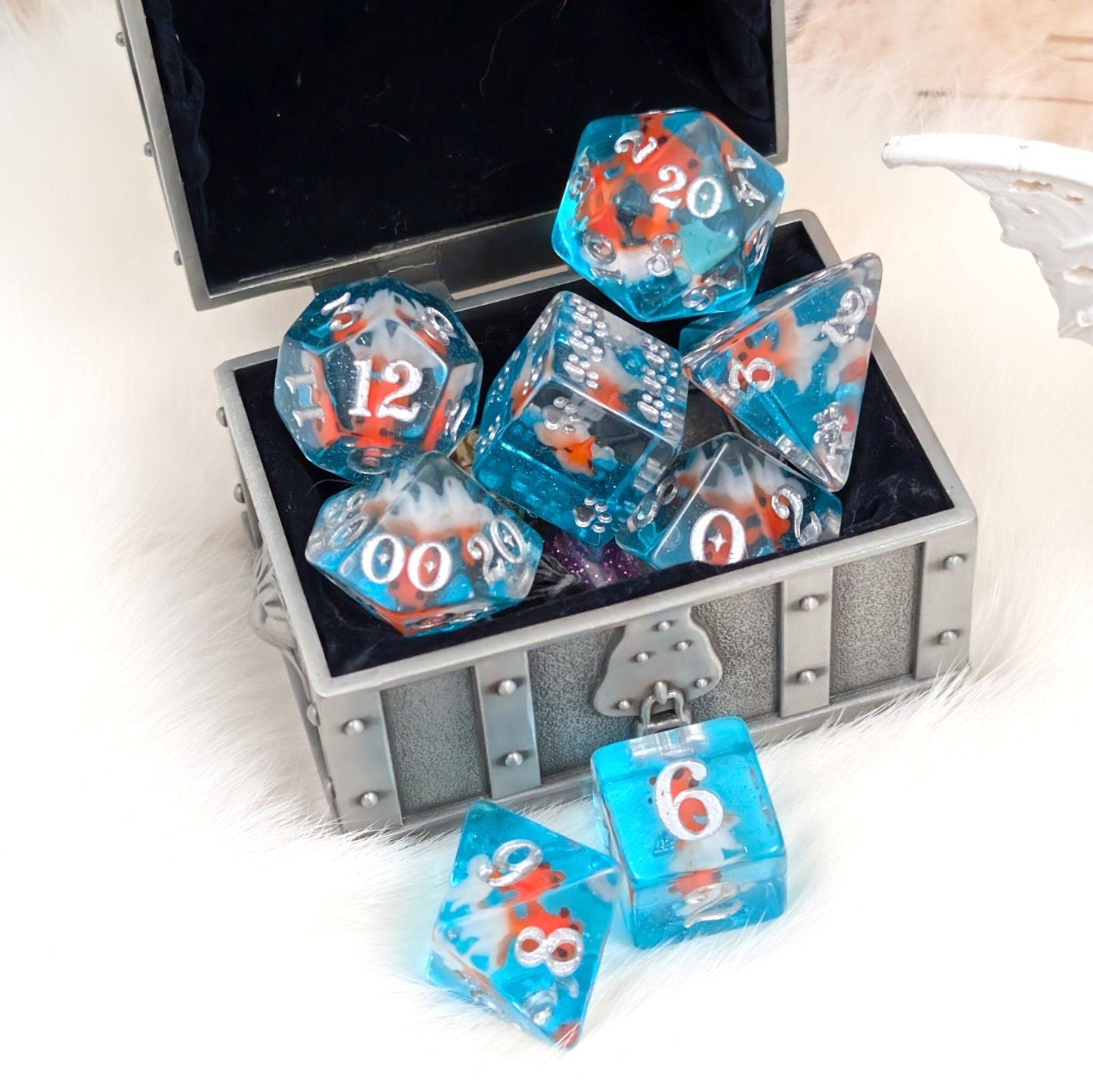 Goldfish Resin Dice Set – 8pc Animal Dice with Paw D6 - Fennek and Finch