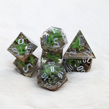 Green Dragon Sharp Edge Dice Set – 7 - Piece Miniature Dragon DnD Dice - Fennek and Finch