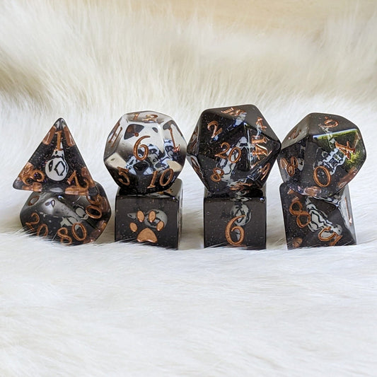 Mementos Dice Set – 8 - Piece Bird Skull Raven Queen | Fennek & Finch - Fennek and Finch