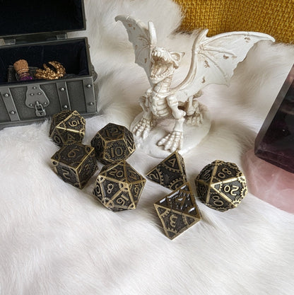 Metal Gears Dice Set Brass – 7 - Piece Clockwork Zinc Alloy DnD Dice - Fennek and Finch