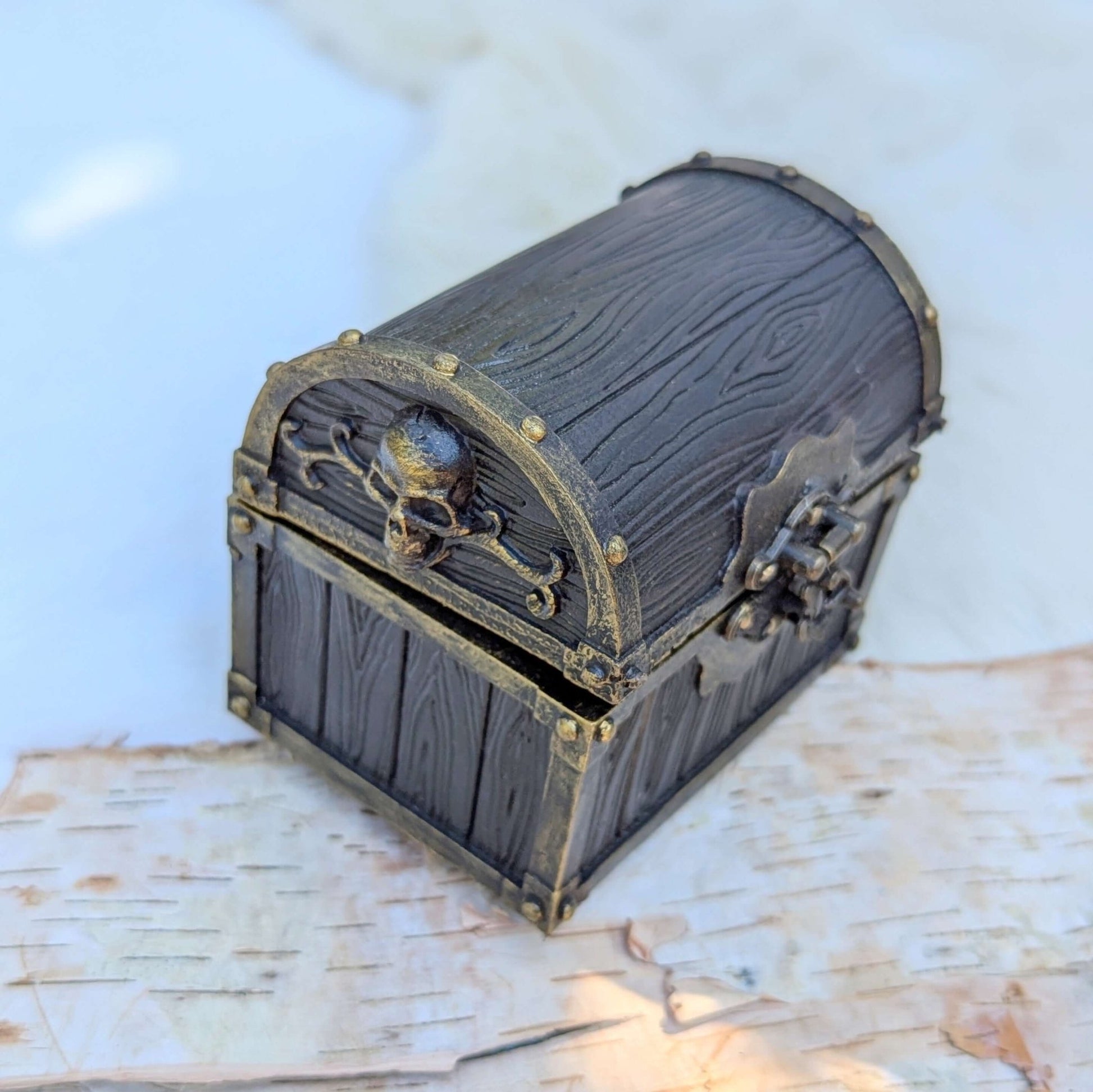 Mimic Treasure Chest Dice Box - Fennek and Finch