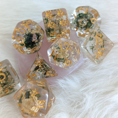 Moss and Gold Dice Set – 8-Piece Botanical DnD Dice with Real Plants | Fennek & Finch Dice sets Fennek and Finch