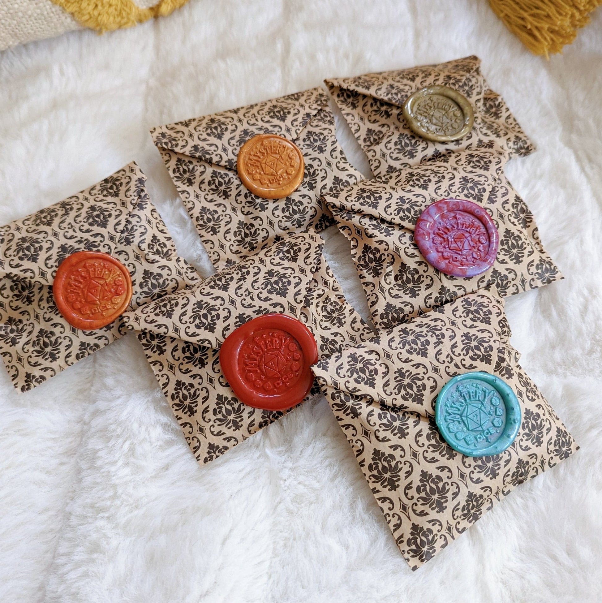 Mystery Dice Packet – Surprise Dice Set or Chonky D20 for DnD Dice Sets & Games Fennek and Finch