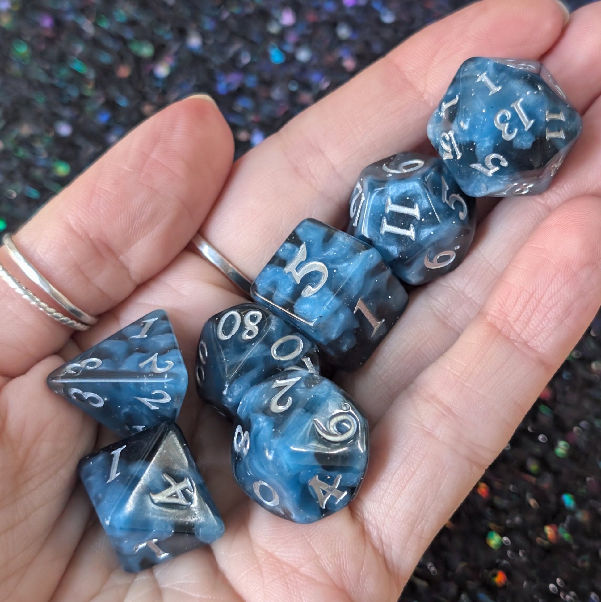 Mystic Mind - Black Blue Resin Dice Set (7-Piece) Dice Set Fennek and Finch