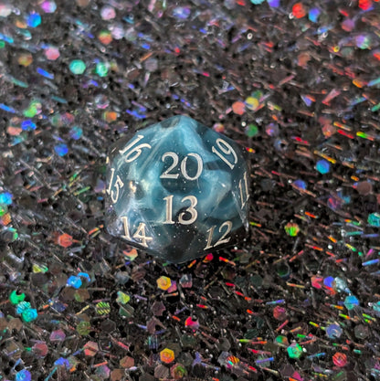 Mystic Mind - Black Blue Spindown D20 Dice Fennek and Finch