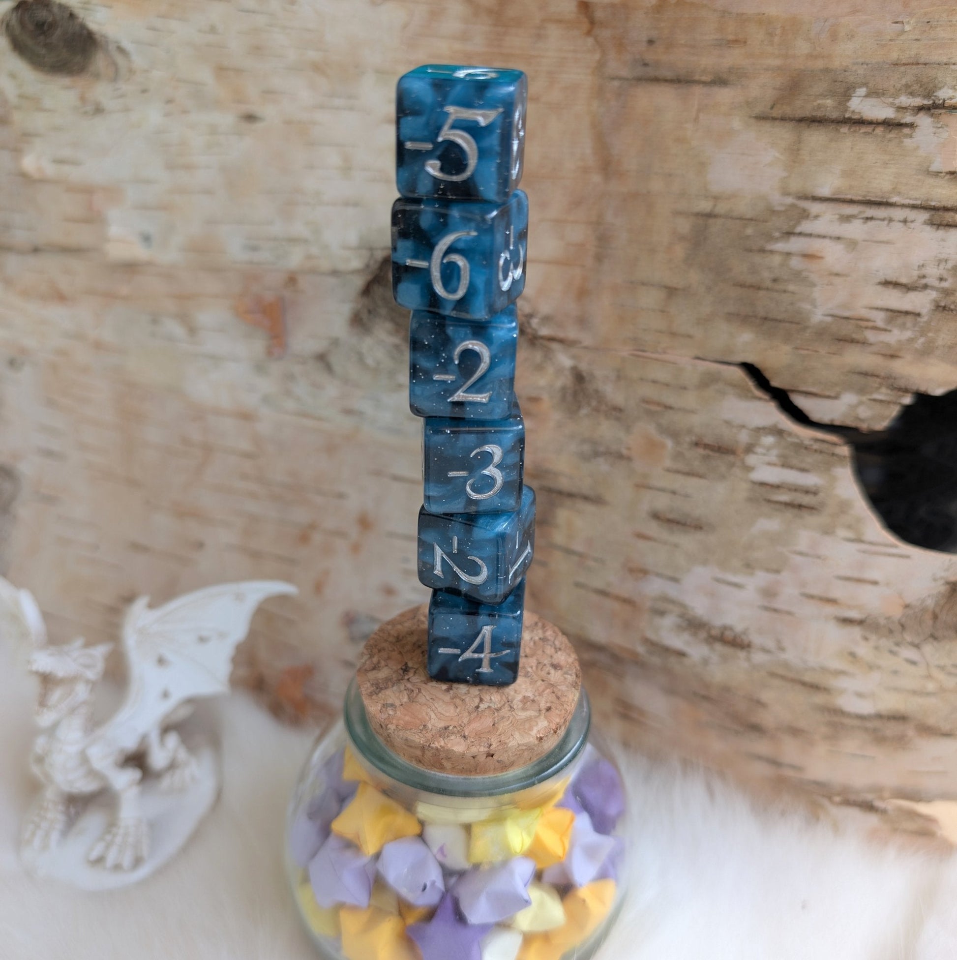 Mystic Mind - Black Blue Spindown D20 Dice Fennek and Finch