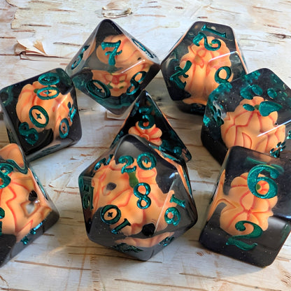 Pumpkin Inclusion DnD Dice Set – 8-Piece Black & Green with Pumpkins | Fennek & Finch Fennek and Finch