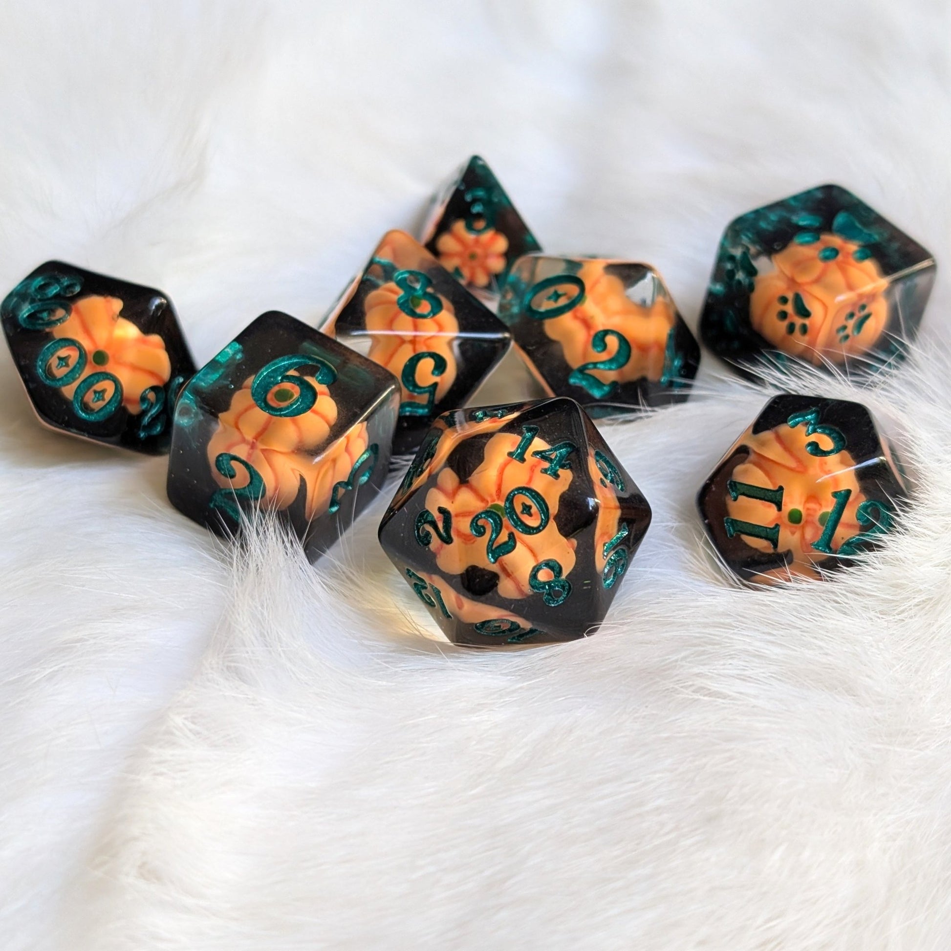 Pumpkin Inclusion DnD Dice Set – 8-Piece Black & Green with Pumpkins | Fennek & Finch Fennek and Finch