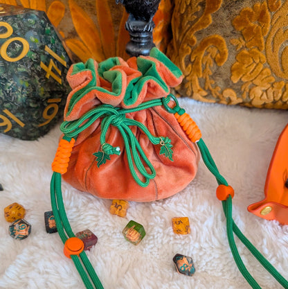 Pumpkin Plush Dice Bag – Cozy Orange & Green Drawstring Pouch for DnD, Halloween & Tabletop Gaming Fennek and Finch