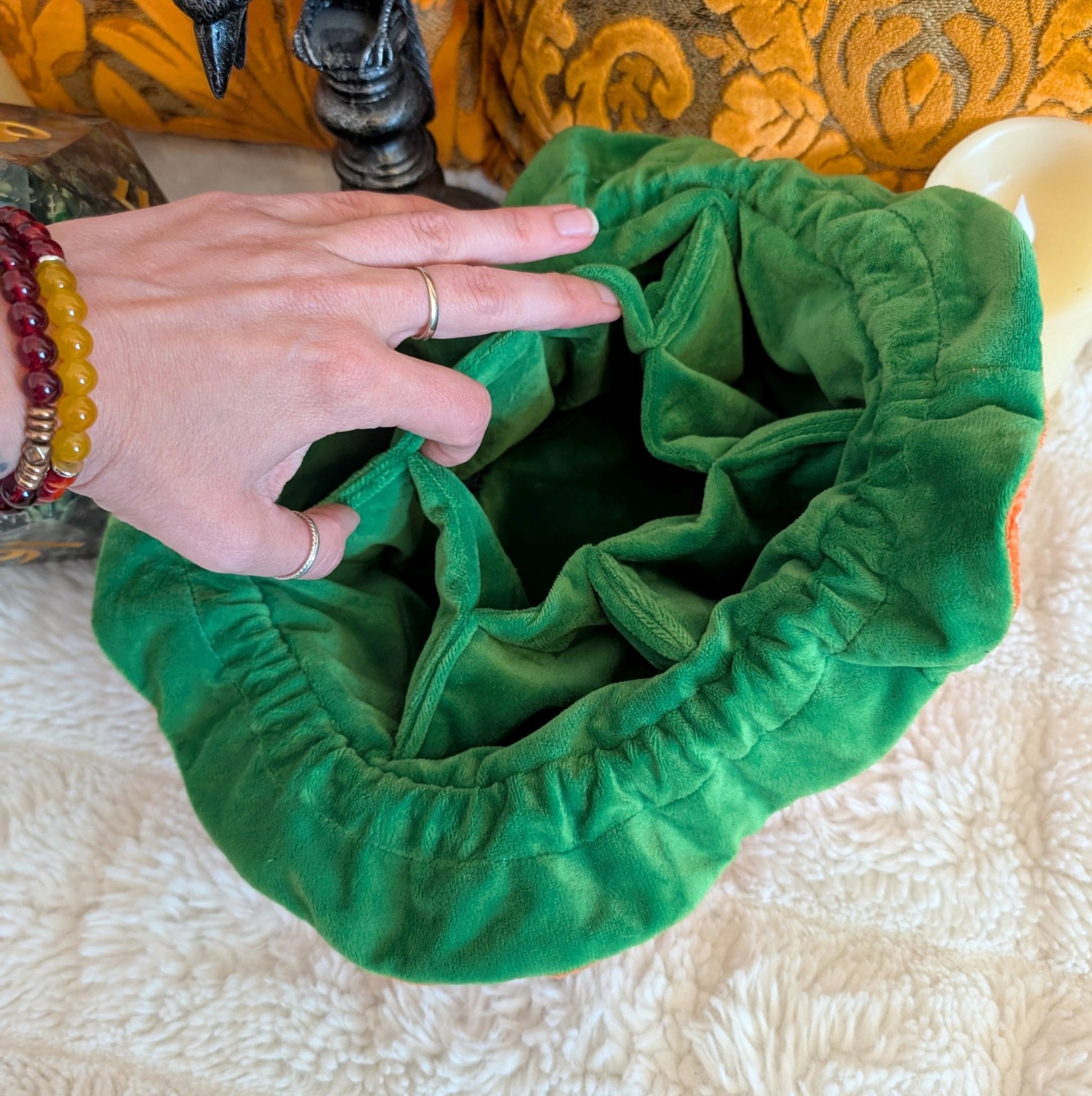 Pumpkin Plush Dice Bag – Cozy Orange & Green Drawstring Pouch for DnD, Halloween & Tabletop Gaming Fennek and Finch