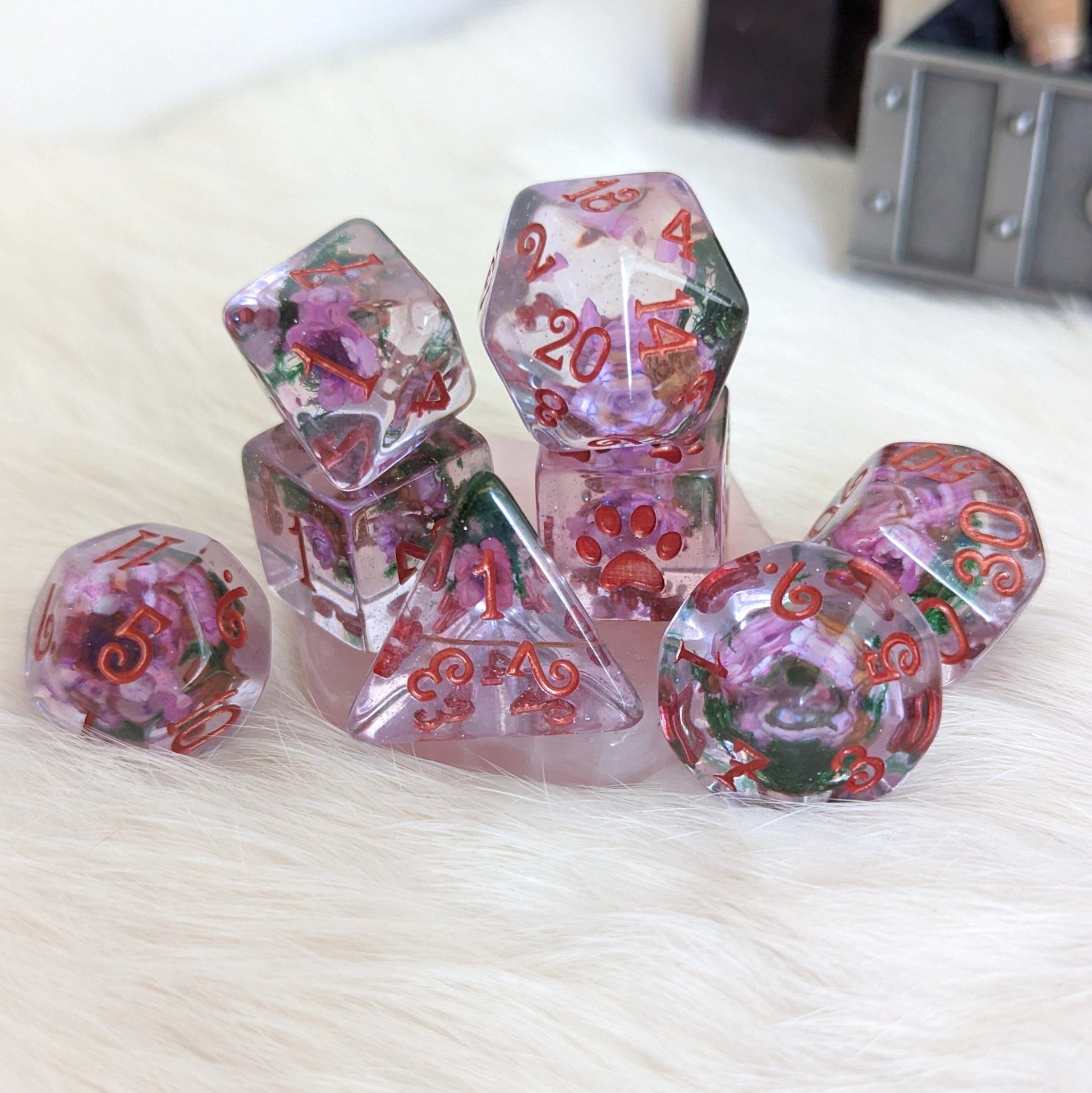 Purple Flowers and Moss Dice Set – 8 - Piece Botanical DnD Dice with Paw D6 | Fennek & Finch - Fennek and Finch