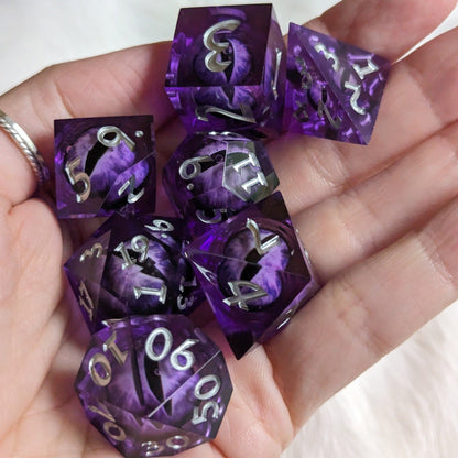 Purple Moving Eye Liquid Core Dice Set – 7 - Piece Sharp Edge Floating Eye DnD - Fennek and Finch